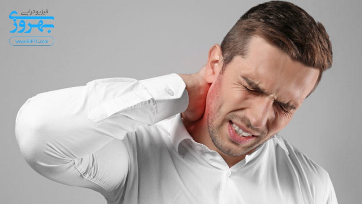 دیسک گردن می‌تواند باعث درد در شانه شود